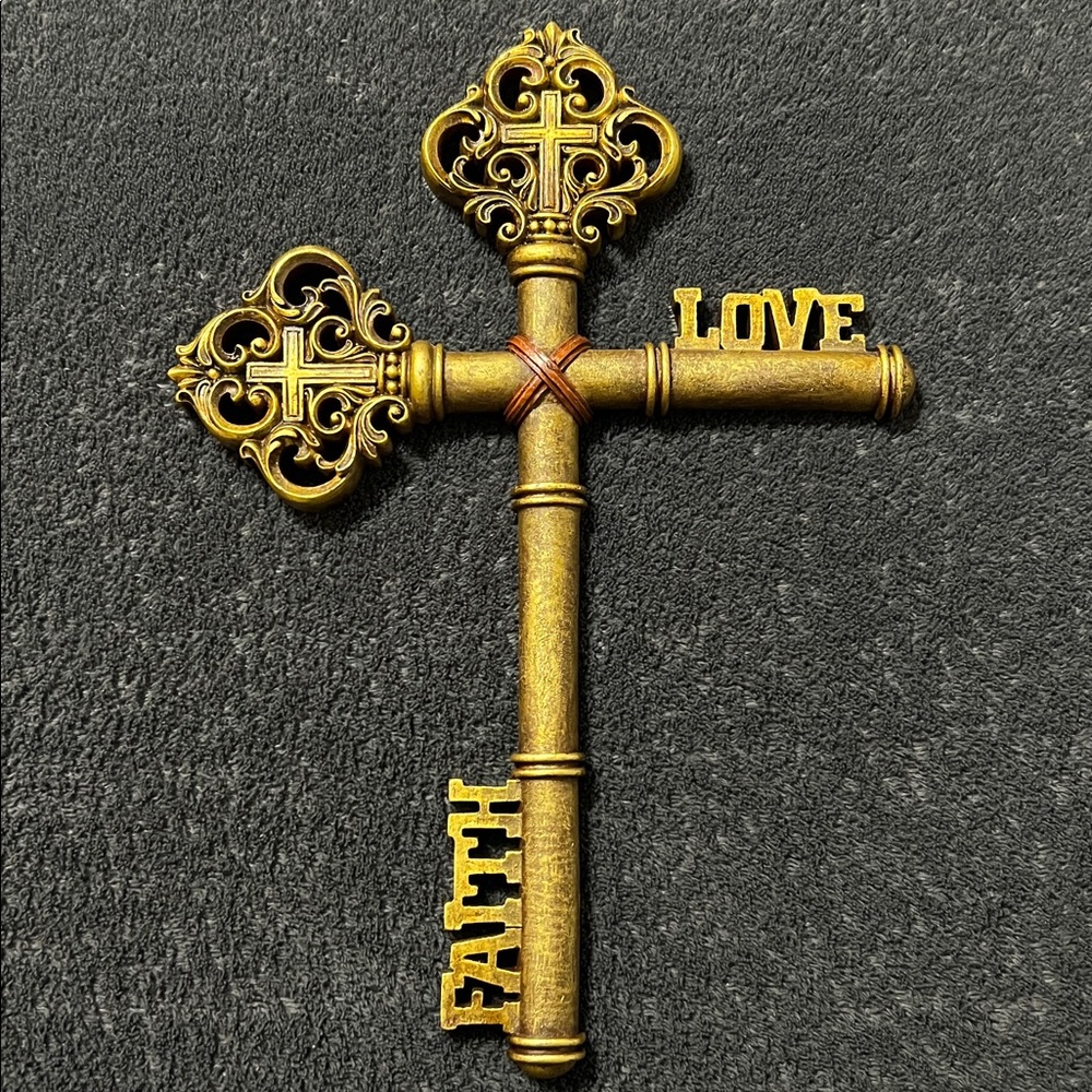 Cross of gold toned keys with “LOVE” and “FAITH” hanging wall decoration decor